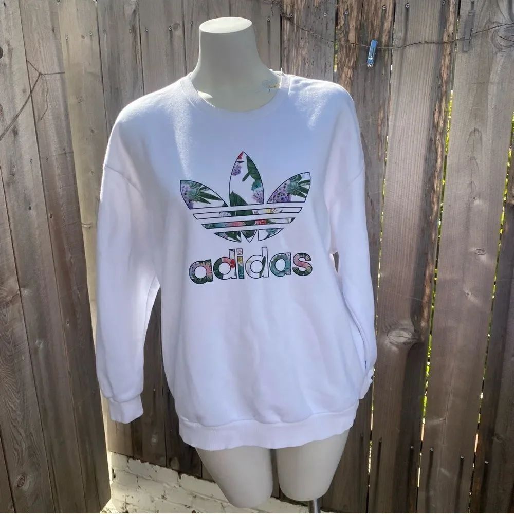 Adidas Originals Women's White Sweatshirt size large